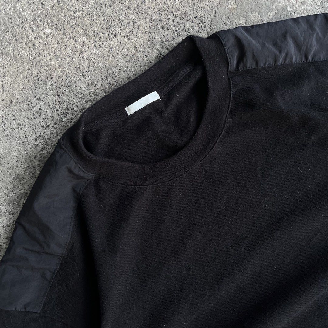 GU Pocket Tee (Category: Tshirts & Polo Shirts ) located in Nagcarlan. Submitted by swiftgem-d189 (Listing ID 1462849962, Image 2). Description: Pm for more details!.