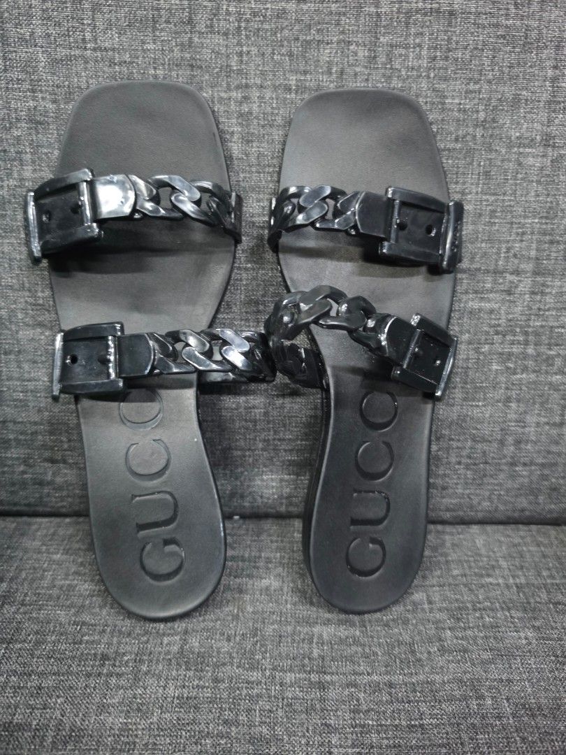 Gucci Flat Sandals (Category: Flats & Sandals) located in General Trias. Submitted by rb_collezione (Listing ID 1462820217, Image 1). Description: Lightly use. Actual Condition as posted.