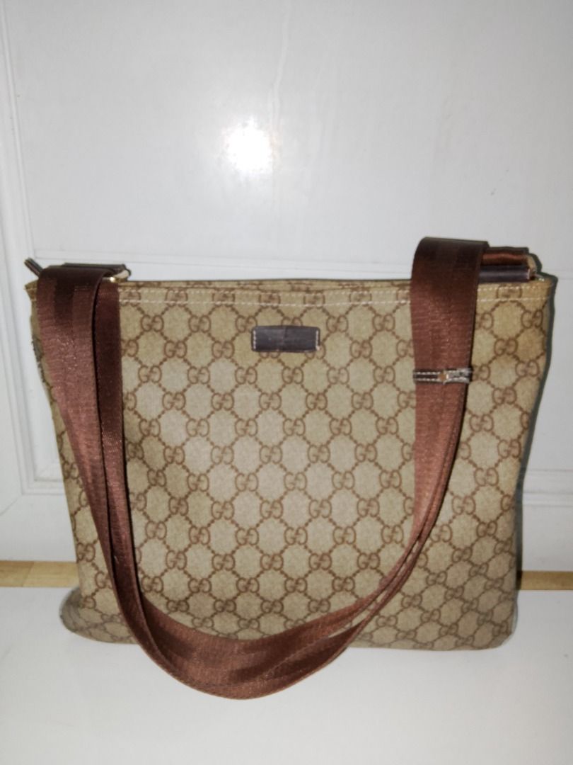 Gucci GG Supreme Canvas Messenger Bag (Category: Luxury Bags & Wallets) located in Caloocan City. Submitted by luckyturtle.aa6ccf (Listing ID 1462707238, Image 1). Description: - Authentic Gucci messenger bag - Classic GG Supreme canvas with brown leather trim - Adjustable strap for comfortable wear - Practical for everyday use - Shows some signs of wear consistent with use (please check photos for details).