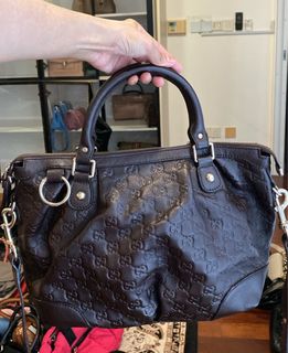 (Category: ) located in . Submitted by azrinsells11 (Listing ID 1462863879, Image 1). Description: .