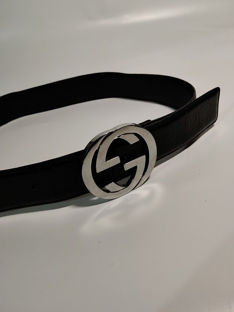 GUCCI MONOGRAM GG BUCKLE (Category: Belts) located in Valencia. Submitted by coolwolf_27a64f (Listing ID 1462834736, Image 2). Description: Selling an authentic Gucci leather belt featuring the iconic silver-tone Interlocking G buckle. A timeless and versatile luxury accessory perfect for both casual and formal wear. 34Inch.