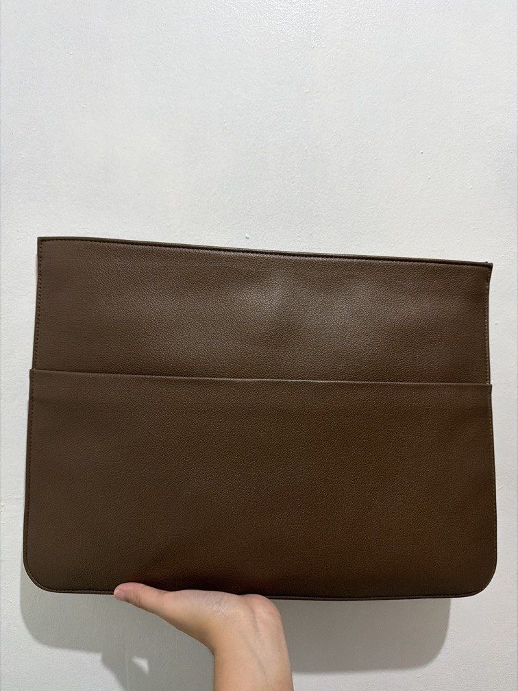 GVN Laptop Sleeve in Espresso (Category: Laptop Bags & Sleeves) located in Manila. Submitted by kkaeze2026 (Listing ID 1462754182, Image 2). Description: .
