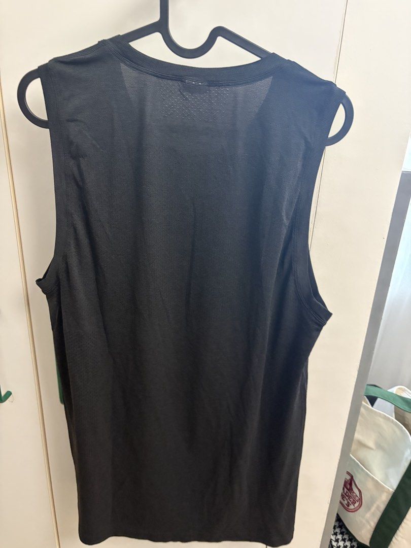 Gymshark Black Sleeveless Training Tank Top (Category: Activewear) located in Makati City. Submitted by imtheseller001 (Listing ID 1462747816, Image 3). Description: - Gymshark Black Tank Top - Sleeveless design for maximum movement - Lightweight and breathable fabric - Iconic Gymshark logo on chest - Perfect for workouts and everyday comfort - Comfortable and easy to move in.