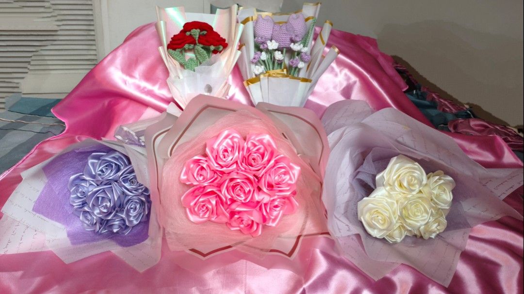 Handmade Bouquet Set (5 pcs) (Category: Flowers & Bouquets) located in Manila. Submitted by moby_098 (Listing ID 1462883364, Image 1). Description: Set of 5 handmade bouquets: • Lavender satin ribbon roses • Pink satin ribbon roses • Cream satin ribbon roses • Crochet red carnations • Crochet purple tulips with baby's breath Location: Solano, Nueva Vizcaya.