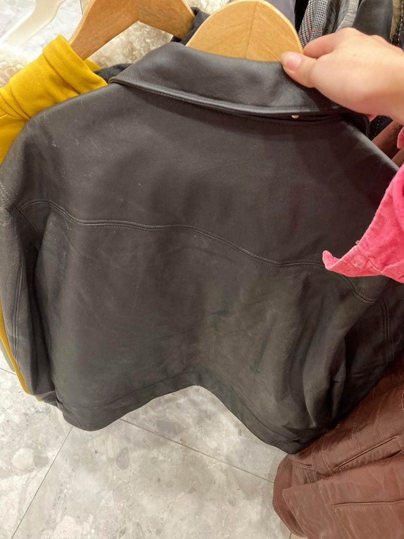Harley Davidson LEATHER (Category: Coats, Jackets and Outerwear) located in Calapan. Submitted by whimminsnook (Listing ID 1462857169, Image 3). Description: .
