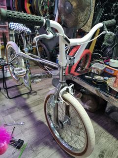 (Category: ) located in . Submitted by ocgarage (Listing ID 1462663306, Image 1). Description: .