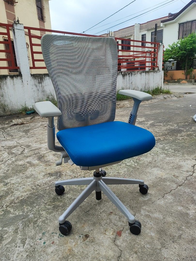 HAWORTH ZODY ERGONOMIC CHAIRS (Category: Office Furniture & Fixtures) located in Quezon City. Submitted by kelvs711 (Listing ID 1462864723, Image 2). Description: - Breathable mesh back for comfort - Padded blue seat for extra cushioning - Adjustable armrests and height for personalized fit - Smooth rolling casters for easy mobility - Ideal for home or office workspaces.