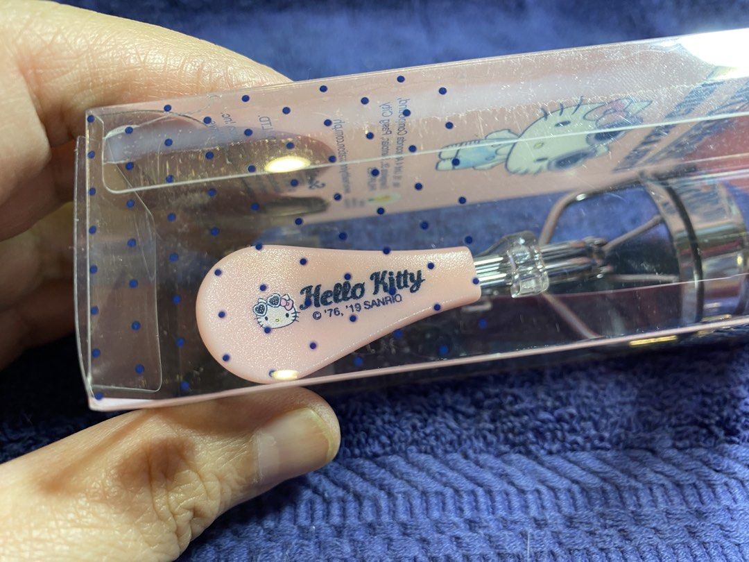Hello Kitty Eyelash Curler Pink Handle (Category: Makeup) located in Muntinlupa City. Submitted by mj.finds (Listing ID 1462840590, Image 3). Description: - Cute Kitty eyelash curler - Pink handles with Kitty logo - Comes in original packaging - Perfect for curling your lashes - A fun addition to your makeup collection.