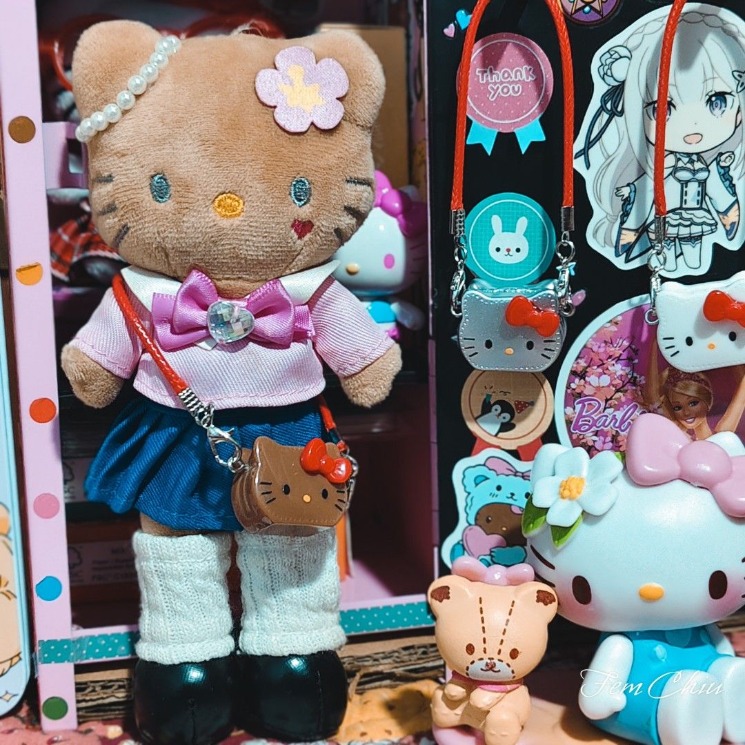 Hello Kitty miniature bag sanrio (Category: Character Goods) located in Pateros City. Submitted by soshifem (Listing ID 1462861988, Image 2). Description: 150 each 3 for 400.
