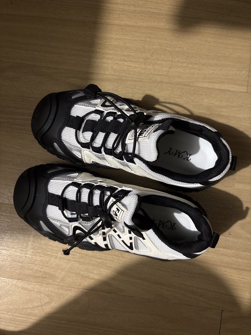 Hiking shoes (Category: Sneakers) located in Manila. Submitted by araezza22 (Listing ID 1462757210, Image 1). Description: For sale!! Hiking shoes bought from online shop (clock shop). Reason for selling: hindi kasya :( Used only once!.