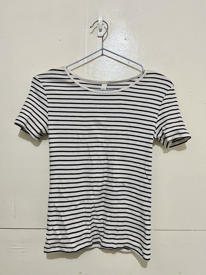 h&m basics striped top (Category: Shirts) located in Bulacan. Submitted by wear.elocin (Listing ID 1462761253, Image 1). Description: .