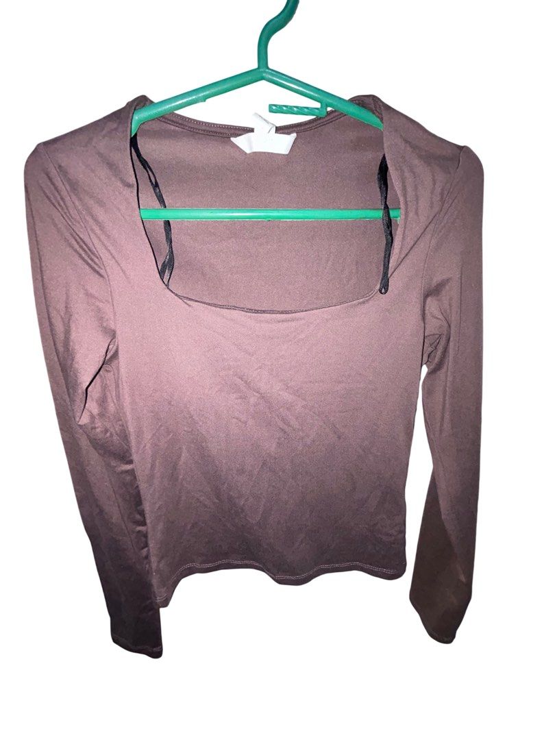 H&m brown long sleeve (Category: Longsleeves) located in Quezon City. Submitted by nicoleeel (Listing ID 1462744760, Image 1). Description: Only worn twice.