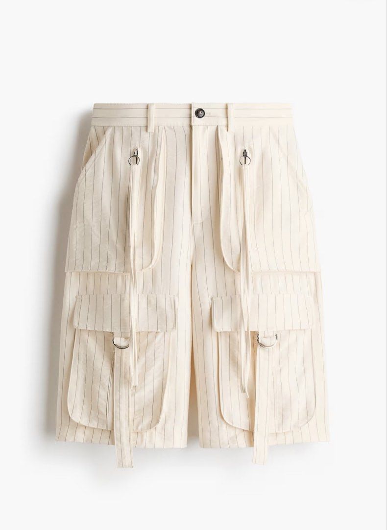 H&M cargo bermuda shorts (Category: Other Bottoms) located in Quezon City. Submitted by shopsycloset (Listing ID 1462774833, Image 1). Description: bnew never used best fits waistlines 26-27 originally bought for 1,990.
