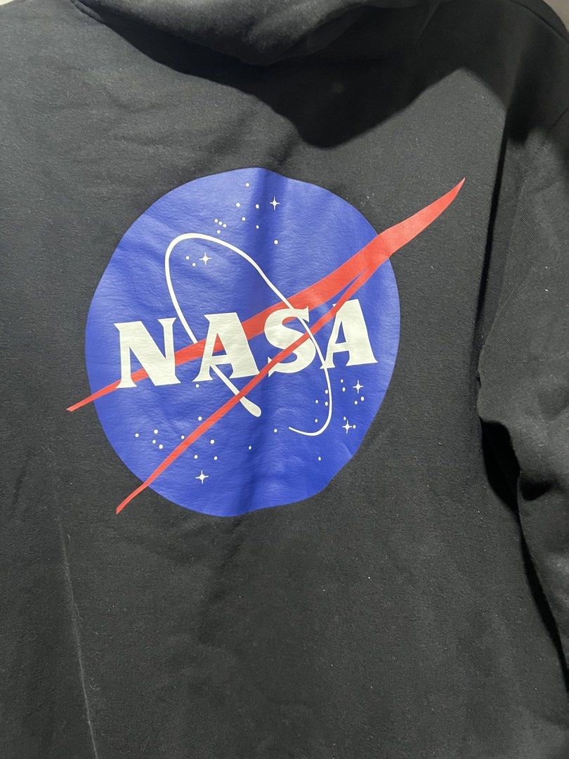 H&M NASA Collab (Category: Coats, Jackets and Outerwear) located in Manila. Submitted by ricbuyandsell (Listing ID 1462838232, Image 3). Description: .
