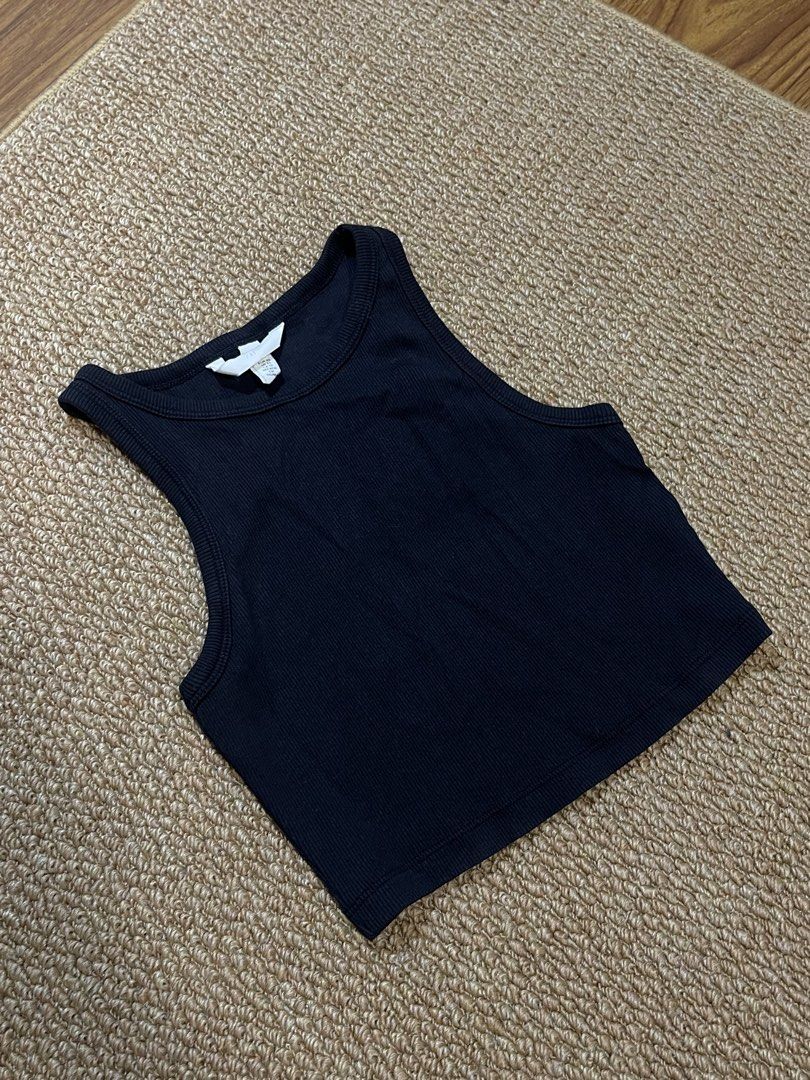 H&M Ribbed Tank Top - XS (Category: Sleeveless) located in Pasig City. Submitted by miafml-closet-cleanout (Listing ID 1462766029, Image 2). Description: - worn once posted price is fixed ♡ will not respond to hagglers. 💵 mop: gcash / bdo / maribank / unionbank 🛵 courier: any as long as arranged by buyer 🙅🏻‍♀️ no requested worn photos ❌ no meet-ups.