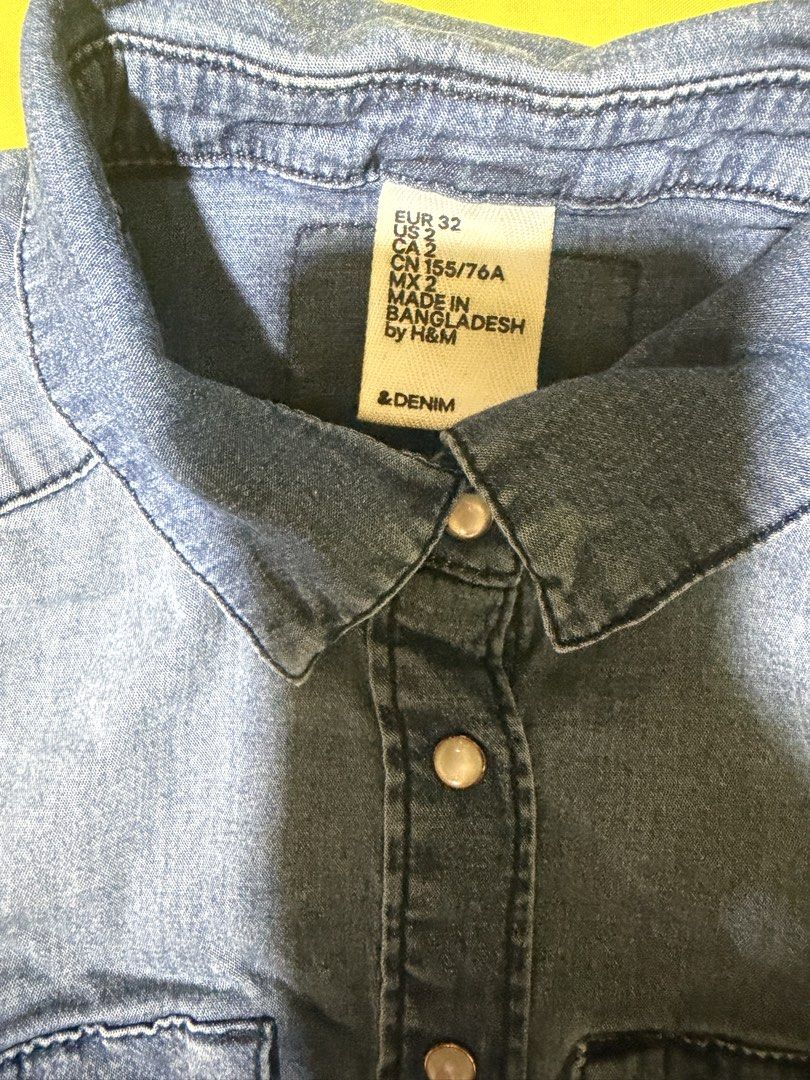 H&M SOFT DENIM LONG SLEEVE SIZE SMALL (Category: Longsleeves) located in Manila. Submitted by auntiescloset1012 (Listing ID 1462841877, Image 3). Description: H&M SOFT DENIM LONG SLEEVE SIZE SMALL Used only 3 times Bought in Megamall RFs: Decluttering Doesnt fit on my current body frame.