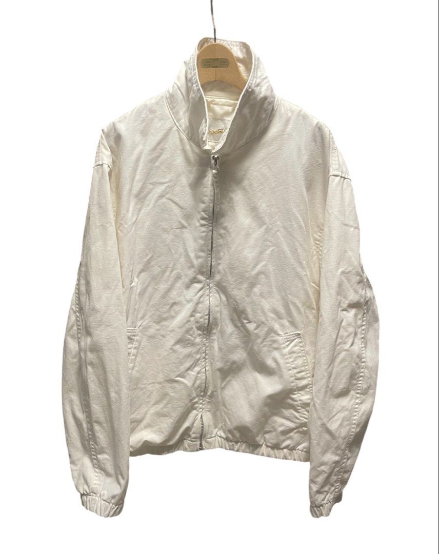 H&M Soft Denim Zip-Up Bomber Jacket (Category: Coats, Jackets and Outerwear) located in San Pedro. Submitted by lifebeginsaftercoff33 (Listing ID 1462803606, Image 2). Description: - H&M soft denim Bomber jacket - Size: US L on tag - Dimes: 27 x 27 in - Zip-up front closure - Two side pockets with inner button pocket - High collar design - Elasticated cuffs and hem - Two convenient side pockets - Fully lined interior for comfort - Ideal for layer