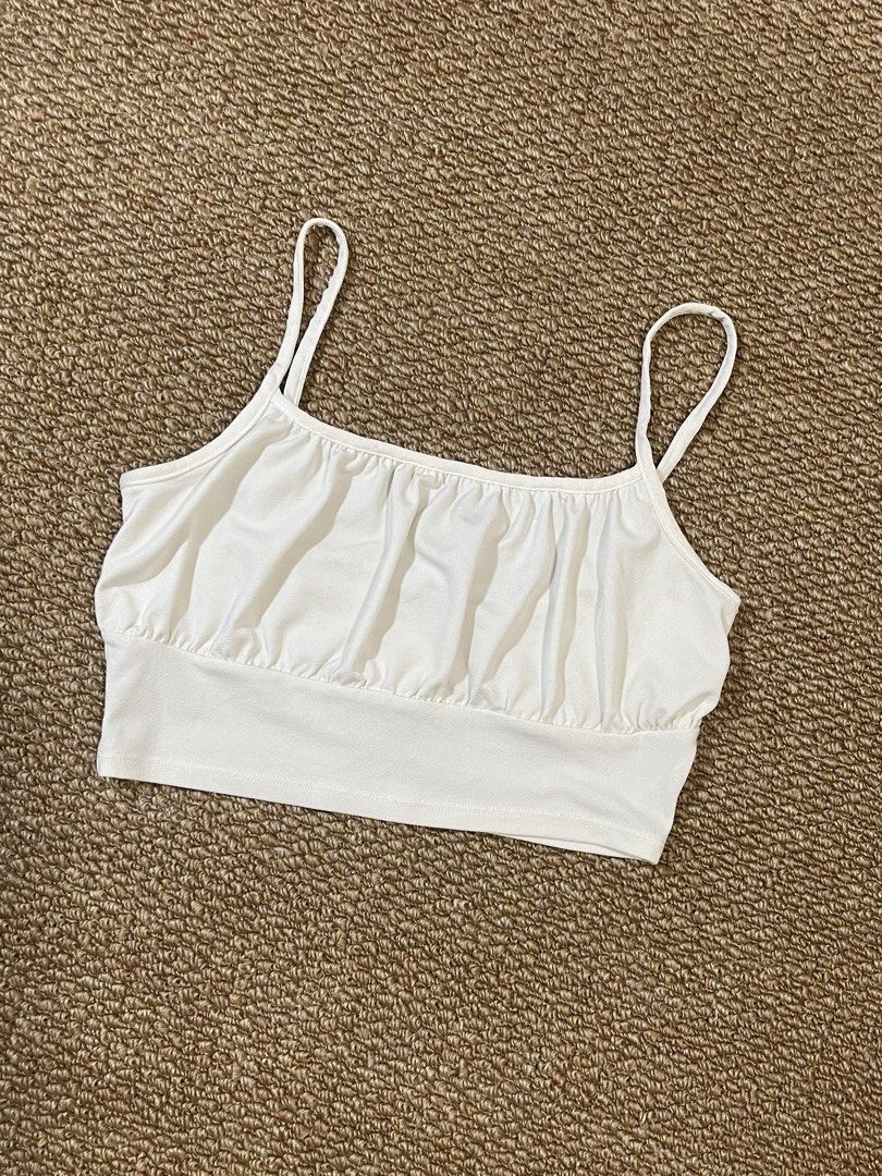 H&M White Ruched Crop Top - S (Category: Sleeveless) located in Pasig City. Submitted by miafml-closet-cleanout (Listing ID 1462750843, Image 1). Description: posted price is fixed ♡ will not respond to hagglers. 💵 mop: gcash / bdo / maribank / unionbank 🛵 courier: any as long as arranged by buyer 🙅🏻‍♀️ no requested worn photos ❌ no meet-ups.