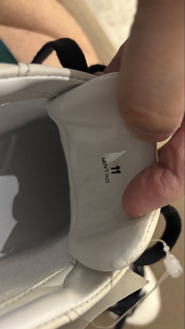 Hogan Sneakers (Category: Sneakers) located in Quezon City. Submitted by ianplsss (Listing ID 1462866926, Image 2). Description: These items are personal items. Decluttering lang to make space for new ones. Prices are negotiable. Willing to give special prices if 3 or more. Message me for size and measurement and if you want more photos. Location: Quezon City Shipping will be shouldered by buyer. .