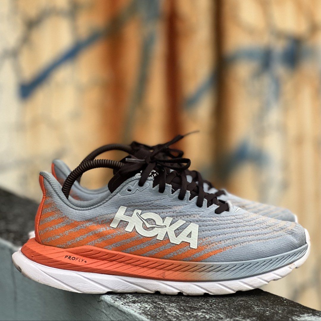 Hoka mach 5 running shoes (Category: Sneakers) located in Pasig City. Submitted by store_4_all_season (Listing ID 1462818364, Image 2). Description: Size 7.5 us mens / 40.5 eu / 9us womens Used - very good condition Signs of usage 📩📩📩.