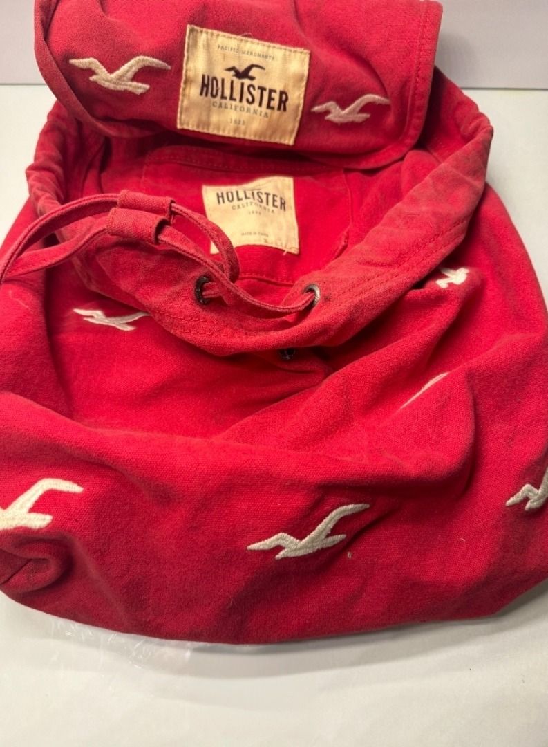 Hollister Backpack Misc (Category: Backpacks) located in Caloocan City. Submitted by thriftnigab2 (Listing ID 1462722758, Image 3). Description: .