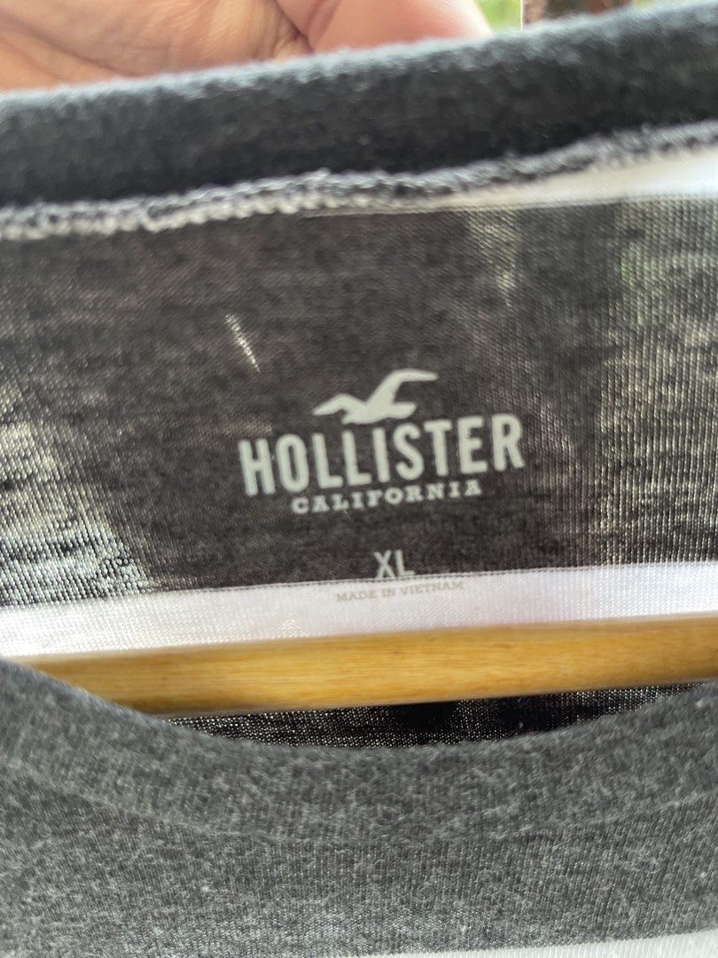 Hollister stripe polo (Category: Tshirts & Polo Shirts ) located in Manila. Submitted by jmurbanfinds (Listing ID 1462864210, Image 2). Description: Width:21.5 Length:28 Tag: hollister Size:large Color Rate: 9/10 Condition:9/10 Issue: none Mine: 200 each, 300 for 2 Mode of payment: Gcash Mode of shipping: J&T and lalamove For more information kindly click the “send message button” and other details of the item. Location: cabuyao laguna ——————————