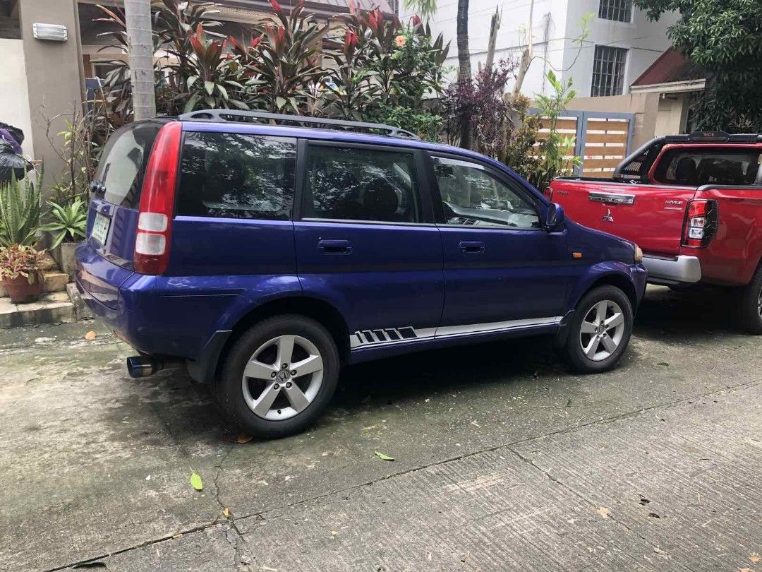 Honda HR-V 1.5 Manual (Category: Used Cars) located in Quezon City. Submitted by burberry.31 (Listing ID 1462795514, Image 2). Description: All Original Lady Driven See to Appreciate! Kindly call 09158838182.