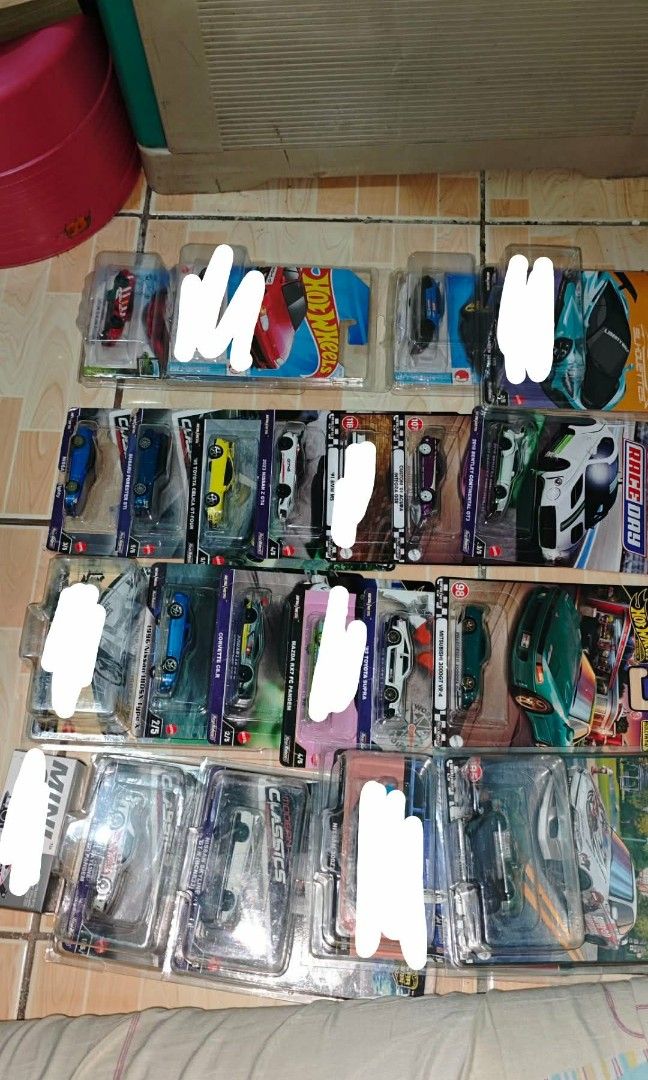 HOTWHEELS PREMIUM LOOSE WITH CARD ATTACHED (Category: Vehicle & Diecast Models) located in Taguig. Submitted by merlot23 (Listing ID 1462881312, Image 1). Description: .