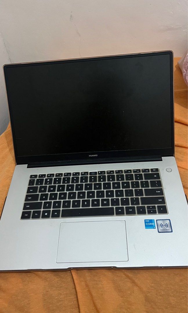 Huawei MateBook D15 (Category: Laptops & Notebooks) located in Cebu City. Submitted by bastardofthebarrel (Listing ID 1462862402, Image 2). Description: Specifications: • Huawei MateBook D 15 • 11th Gen Intel Core i3-1115G4 • 8GB RAM • 256GB SSD • Intel UHD Graphics • 15.6” Full HD Display • Windows 11 Home • 64-bit operating system Condition: ✅ Fully working ✅ Smooth for everyday tasks and schoolwork ✅ No major issues 📌 Actual condition and any