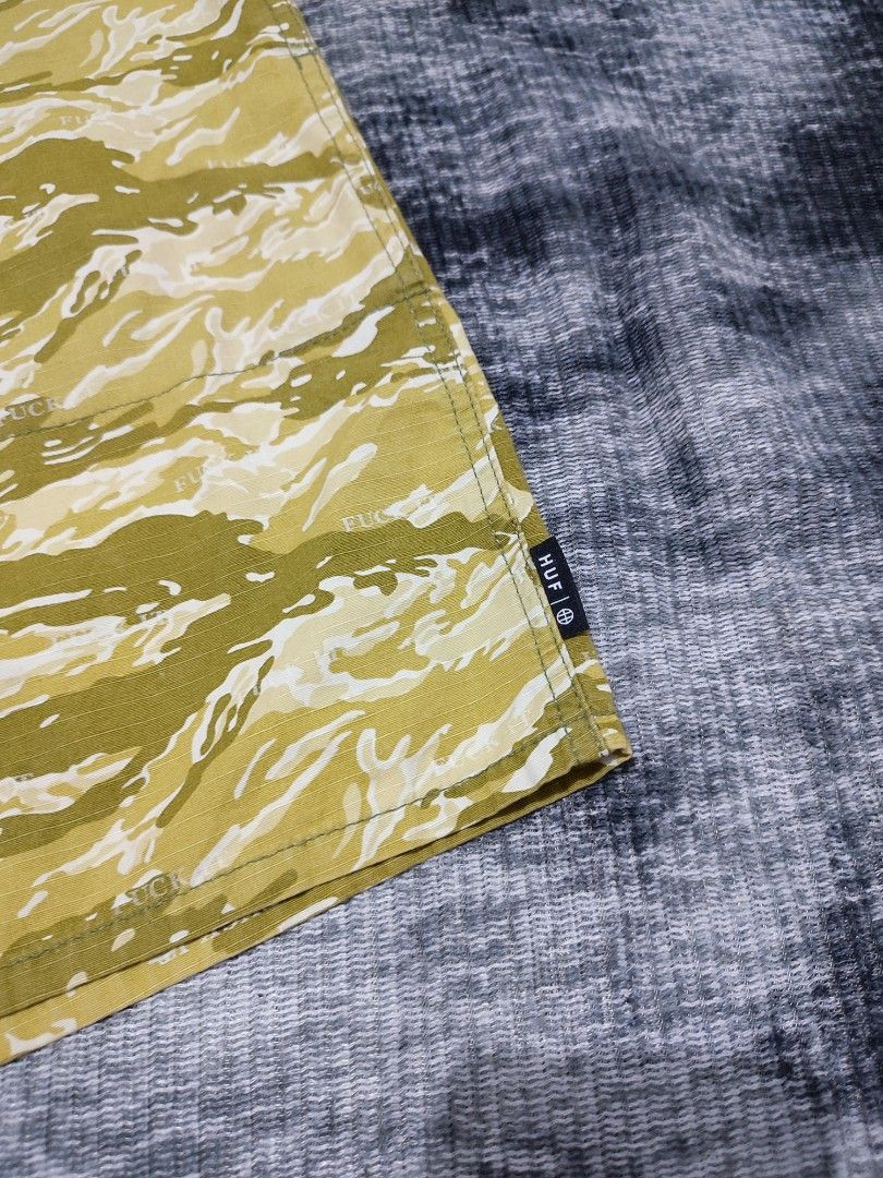 HUF Short (Category: Shorts) located in Cebu City. Submitted by haryvyylyynn (Listing ID 1462877101, Image 2). Description: Huf Short Medium on tag Waist 32-34 480+sf.