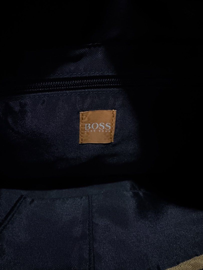 Hugo boss (Category: Laptop Bags & Sleeves) located in Cagayan de Oro. Submitted by akidomingo088 (Listing ID 1462761284, Image 3). Description: .