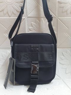 (Category: ) located in . Submitted by fashionbags_21 (Listing ID 1462820480, Image 1). Description: .