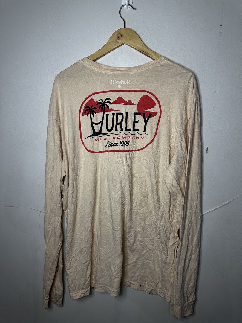 HURLEY LS (Category: Coats, Jackets and Outerwear) located in Molave. Submitted by thriftmate13 (Listing ID 1462691683, Image 2). Description: .