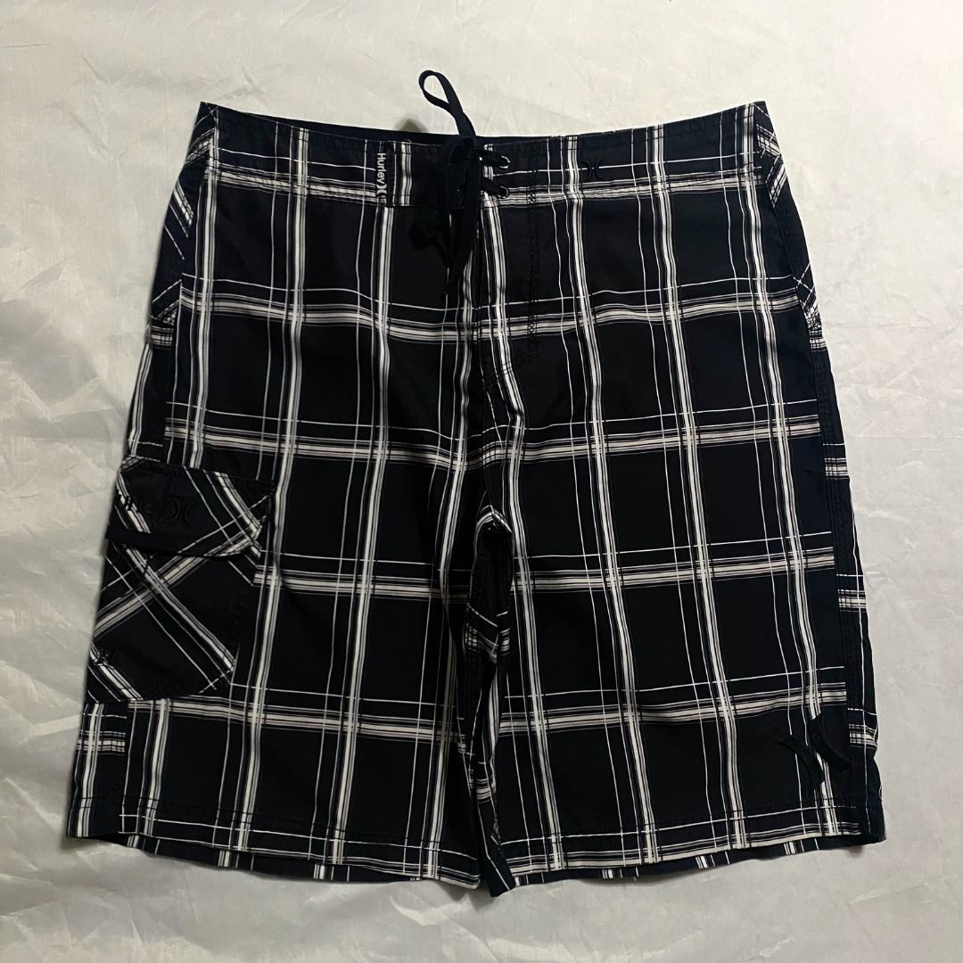 Hurley Plaid Board Shorts (Category: Shorts) located in Rizal. Submitted by van.b (Listing ID 1462777098, Image 3). Description: Hurley Embroidered Plaid Board Shorts W: 31”-34” (slightly adjustable) L: 21” L.O: 12” ₱349 + shipping fee Embroidered designs, with side pocket Issue(s): None Color Rate: 9.5 We are not affiliated or associated with any of the brands featured. All trademarks and copyrights belong to their respective owners. .