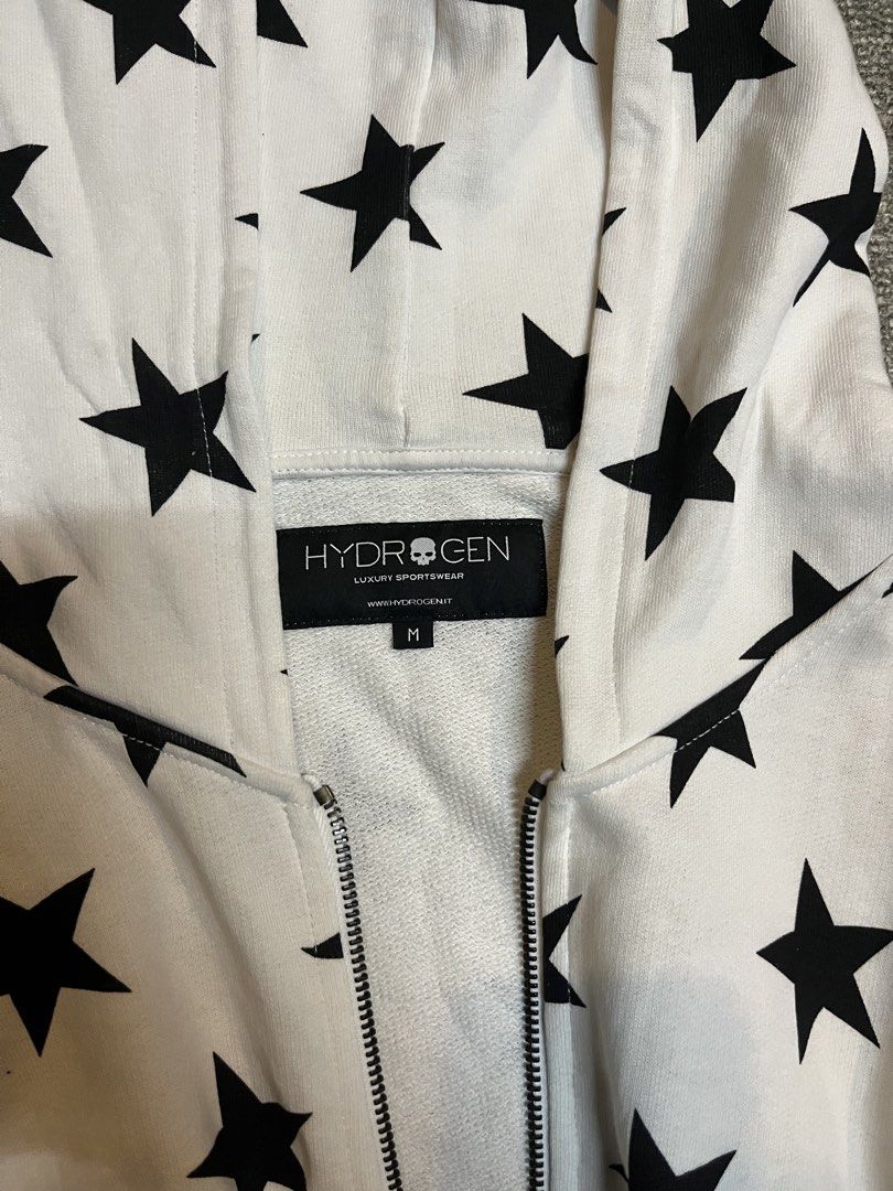 Hydrogen Star hoodie Y2K Acubi (Category: Hoodies) located in Paranaque City. Submitted by nicki.thrifts (Listing ID 1462811047, Image 2). Description: -Legit Hydrogen Luxury Sportswear hoodie -Still in good condition, no flaws on the jacket. -Retailing on Rakuten for ¥33,000 🖤DM me for more details!.