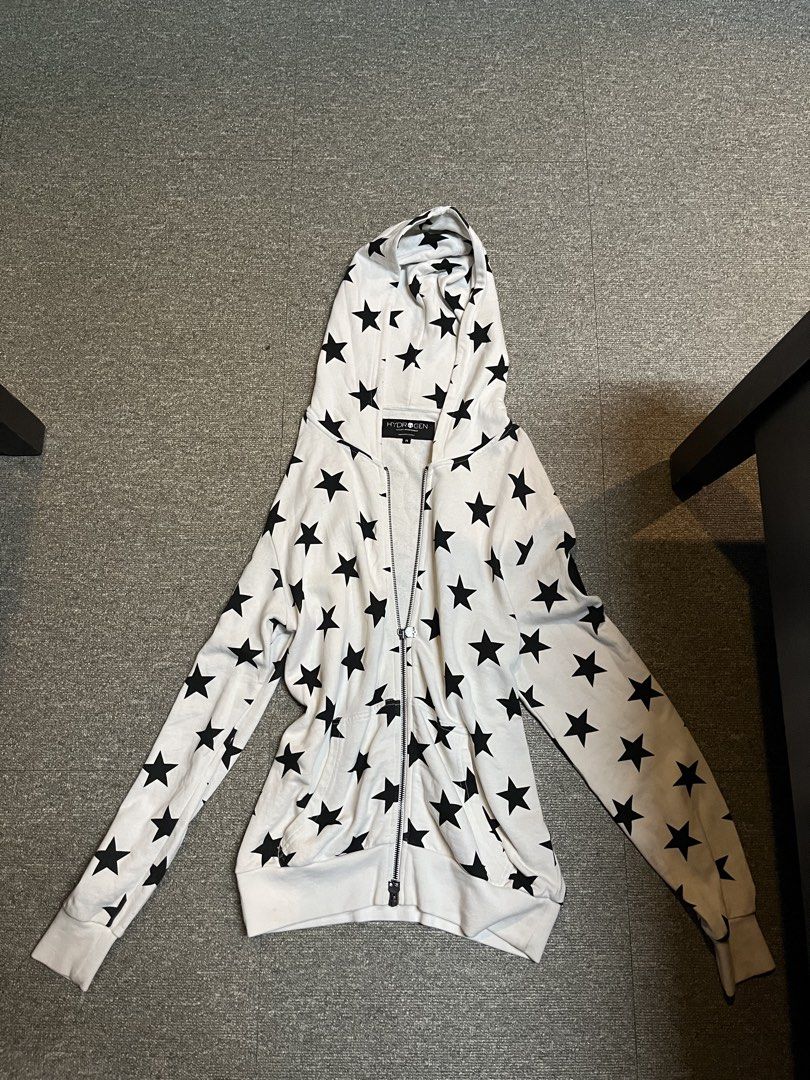 Hydrogen Star hoodie Y2K Acubi (Category: Hoodies) located in Paranaque City. Submitted by nicki.thrifts (Listing ID 1462811047, Image 1). Description: -Legit Hydrogen Luxury Sportswear hoodie -Still in good condition, no flaws on the jacket. -Retailing on Rakuten for ¥33,000 🖤DM me for more details!.