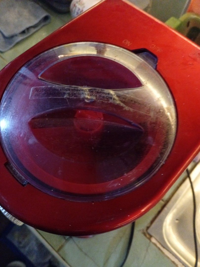 Ice shaver, softdrinks ice slusher/snow (Category: Other Kitchen Appliances) located in Las Pinas. Submitted by jaziyah4 (Listing ID 1462885219, Image 2). Description: 220v like new use for ice shaver, softdrinks ice snow/slush.