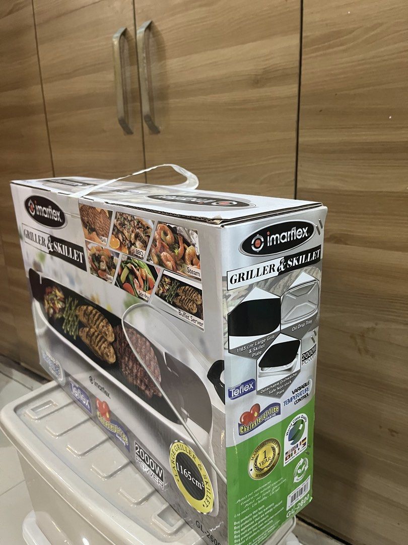 Imarflex Griller & Skillet GL-2600 2000W (Category: Cookware & Accessories) located in Manila. Submitted by jericho_chan (Listing ID 1462722173, Image 2). Description: - Imarflex Griller & Skillet: Perfect for grilling, BBQ, stir-fry, and more. - Large Grilling Surface: 1165cm² for ample cooking space. - Teflex Coating: Ensures non-stick performance. - Variable Temperature Control: Adjust heat for perfect results. - Powerful 2000W: Heats up quick