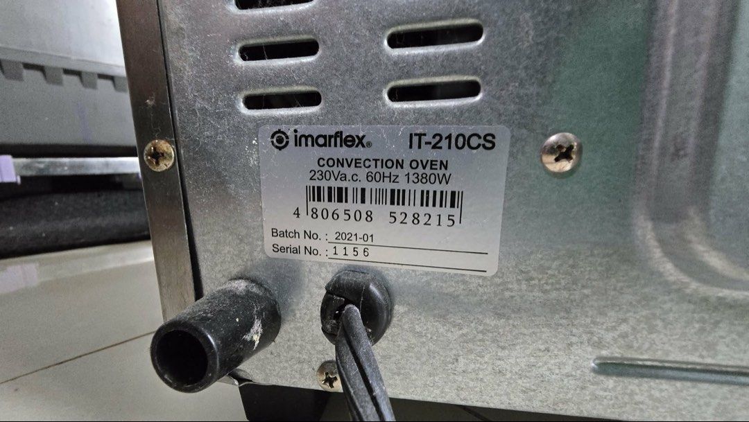 Imarflex IT-210CS Convection Oven 1380W (Category: Ovens & Toasters) located in Manila. Submitted by jhie24 (Listing ID 1462869097, Image 3). Description: Negotiable!!! - Imarflex Convection Oven IT-210CS - Powerful 1380W heating element - Versatile: Great for baking, roasting, and toasting - Compact design, perfect for small kitchens - Easy-to-use controls: Temperature, Function, and Timer - Selling as part of a kitchen upgrade.