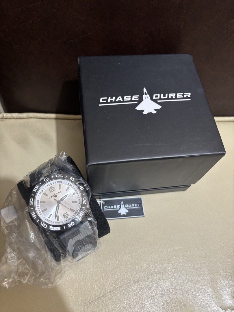 Inivcta Chase Durer Men’s Watch (Category: Men's Watches) located in Manila. Submitted by whysthisdealer (Listing ID 1462709534, Image 2). Description: Invicta Chase Durer Men’s Watch 45mm Camouflage, Military Green/Black W box Original brand new never worn Bought in US made in Japan Meetup: SM BF/SM Sucat Paranaque or VITO CRUZ LRT.