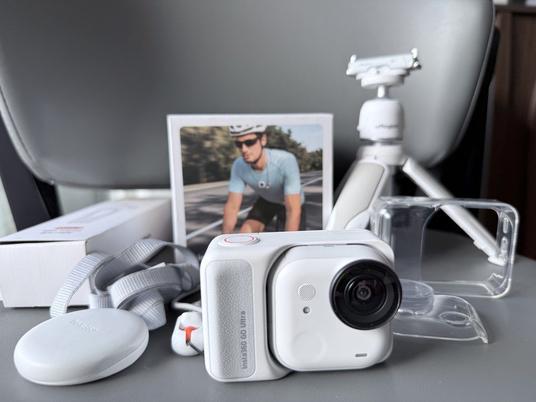 Insta360 GO Ultra Action Camera with Accessories （分類：相機）位於 Hong Kong。 由 longblack_22 提交（商品編號 1462681966，圖片 2）。簡介： - 原裝香港行貨 - 有單 有保養 有盒 - 極少使用近乎全新 - 額外配件： 。SanDisk 256GB 。 鋁合金快拆支架 。迷你小腳架 。透明保護套 。螢幕保護貼。