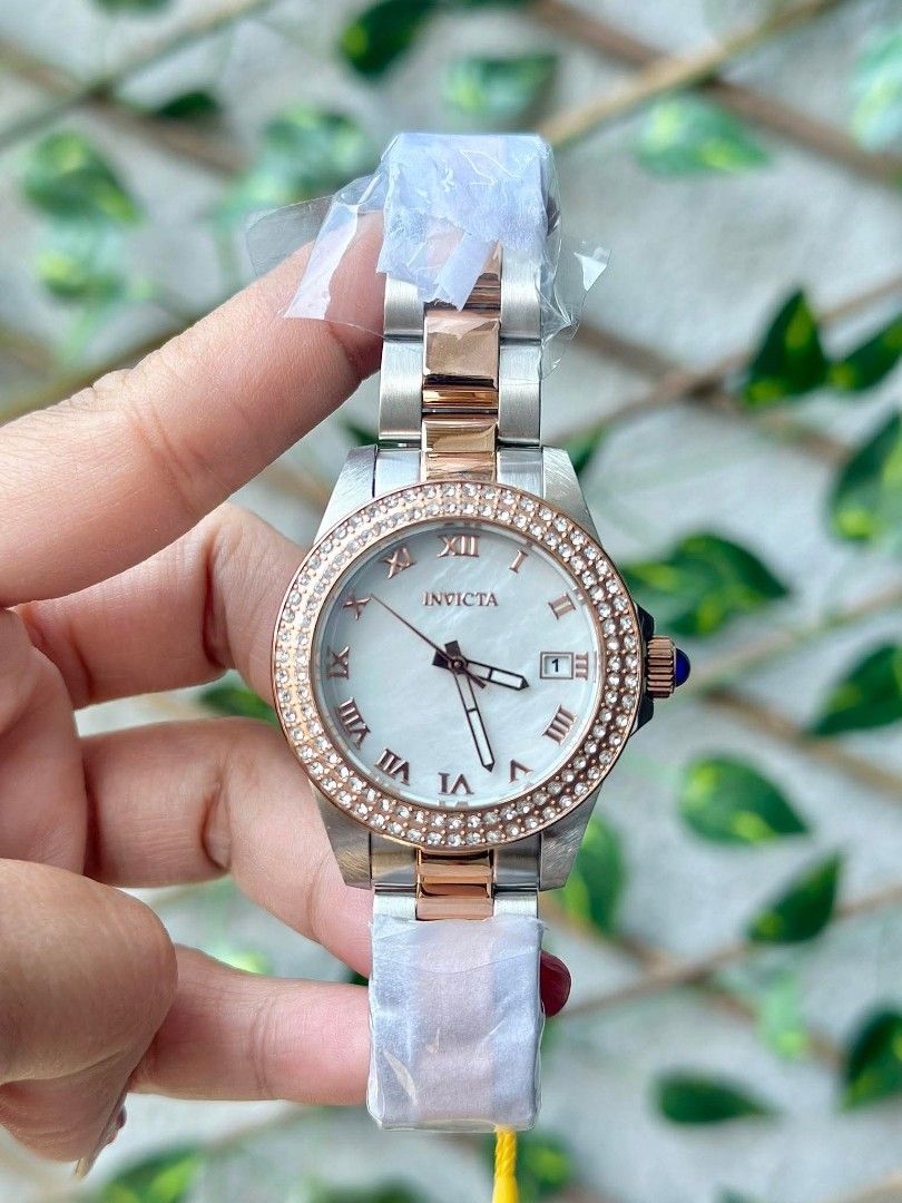 Invicta (Category: Women's Watches) located in Toledo. Submitted by sissyoriginalstuff (Listing ID 1462682746, Image 3). Description: Last piece Restock‼️ kha26 Invict🅰️ angel 34mm Mother of pearl dial 2 tone studded bezel DISCLAIMER: Sissyoriginalstuffbysybel is not affiliated with or by the featured brand. All trademarks and copyrights belong to their respective owners..