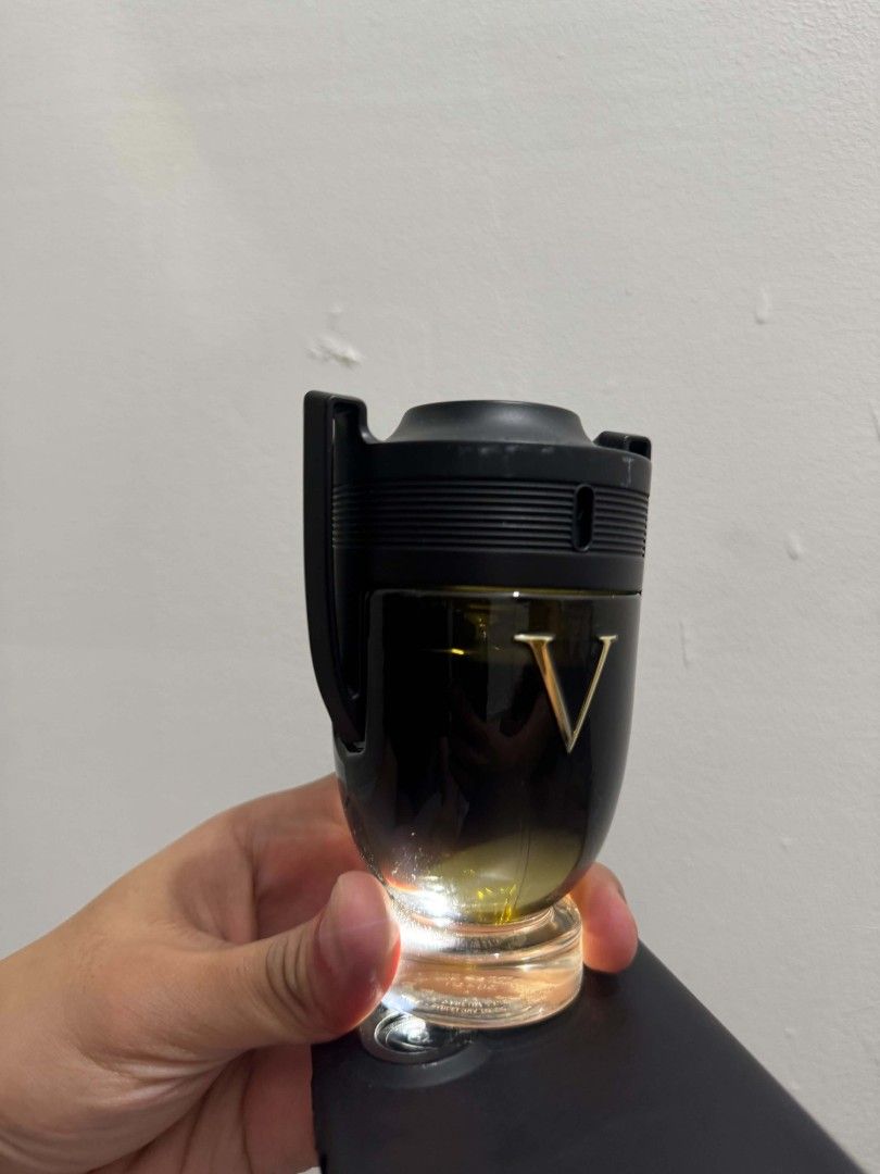 Invictus Victory Extreme (discontinued) (Category: Fragrance & Deodorants) located in Manila. Submitted by perfsonperfs (Listing ID 1462759036, Image 1). Description: Invictus Victory Extreme Bottle Only 4k.