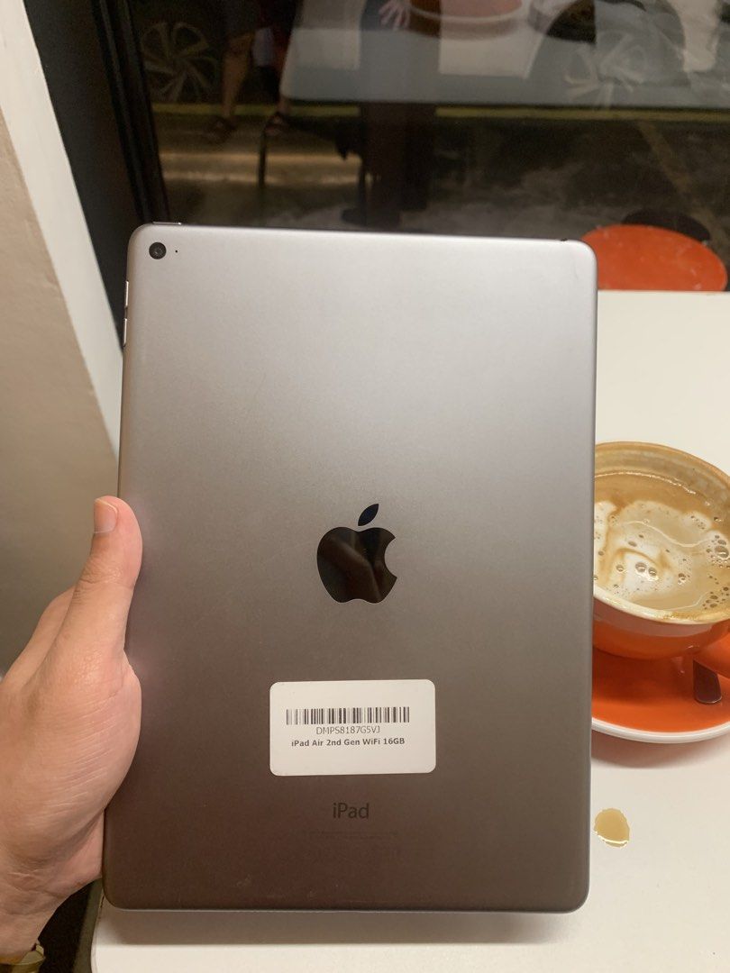IPAD AIR 2 (Category: iPhone X Series) located in Manila. Submitted by newcrystal_f23c00 (Listing ID 1462865440, Image 2). Description: 📱 ARP GADGETS - BUDGET MEAL IPAD! iPad Air 2 16GB WiFi ONLY! Pang Online Class, YouTube, Netflix, Facebook - pasok sa budget! 📋 DETAILS: ✅ iPad Air 2 16GB WiFi Only ✅ 9.7” Retina Display - Malinaw pa ✅ A8X Chip - Smooth pa sa browsing & movies ✅ Battery: Good pa, 4-5 hours tuloy-tuloy ✅ Touch ID / Fingerprint W