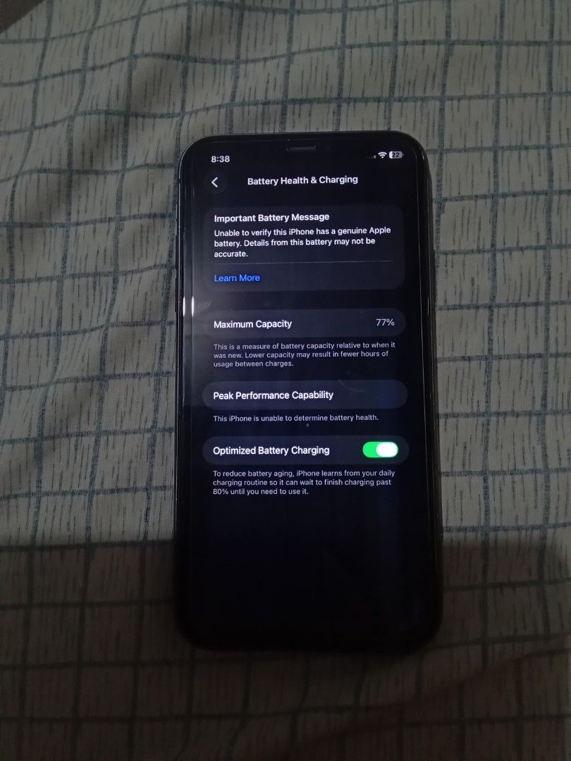 Iphone 11 64 gb (Category: iPhone 11 Series) located in Manila. Submitted by alex_aintsimp (Listing ID 1462685598, Image 3). Description: - iPhone 11 - 64GB Storage - Color: Black - Wifi use only - Sampaloc manila po ang location ko - Ang issue niya is may little black pixel sa bottom right niya pero hindi naman siya nakaka affect ng performance and maliit lang siya..
