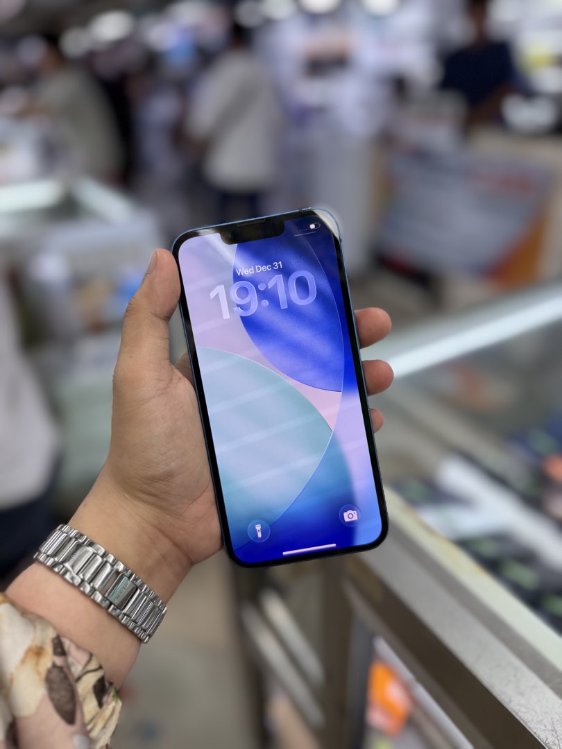 IPhone 13 128GB 100BH "No FACE ID ISSUE" Openline 98% smooth (Category: iPhone 13 Series) located in San Juan City. Submitted by najihahtelecomshop2018 (Listing ID 1462789930, Image 2). Description: Legit Store | Original unit FOR SALE | TRADE / SWAP ▫️INSTALLMENT thru: 🔸Credit Card (straight / installment) 🔸Ggives / Gcredit + 6% interest 🔸Spay Later + 6% interest (RFS: Buy and Sell any kinds of Gadgets) Description: iPhone 13 128GB ( other GB