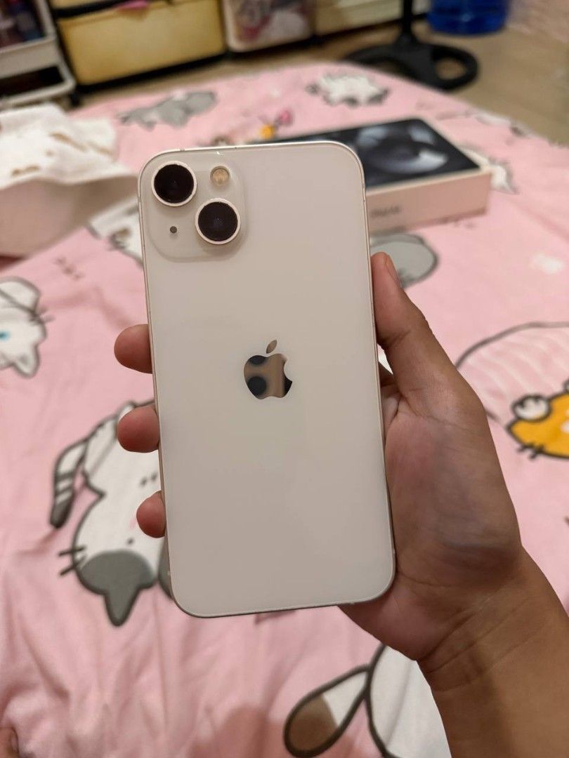 Iphone 13 256GB Smartlock (Category: iPhone 13 Series) located in Manila. Submitted by sottomarkj64647 (Listing ID 1462721023, Image 3). Description: Details: ✅iphone 13 - 256Gb Starlight Smartlock ✅ZPA / NTC APPROVED ✅FACE ID ✅TRUE TONE ✅CAMERA ✅All orig parts ✅63% Batt Health Orig ✅Smartlocked ✅Unli Reset / CHECK ❌Minimal dents and scratches on screen. (Condition of the unit is too good for a 5 yr old device) Inclusion: Unit Box Receipt from sm
