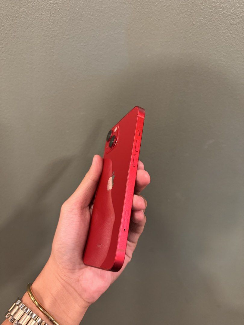 iPhone 13 - 128GB Red (Category: iPhone 13 Series) located in Cavite. Submitted by zolarbs (Listing ID 1462686036, Image 2). Description: Brand new condition No issues at all 100% Battery Health Openline, Factory Unlocked..