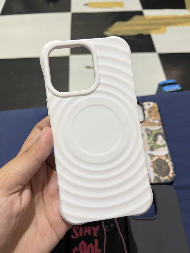 Iphone 13 pro Case (Category: Cases & Covers) located in Quezon City. Submitted by 111collective (Listing ID 1462826461, Image 2). Description: 200 Take All Hindi pa nagagamit yung iba.