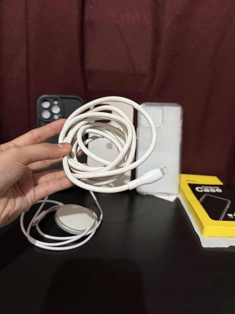 Iphone 13 pro max accessories (Category: Cables & Adaptors) located in Caloocan City. Submitted by rohllee (Listing ID 1462718900, Image 2). Description: Take All for 299 Inclusions: 3 cases 1 wireless cable 1 wired cable.